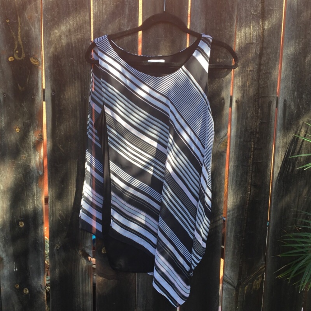 NY&Co Asymmetrical Blouse